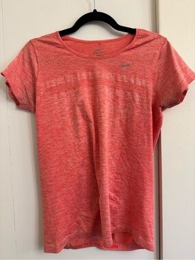 Nike Women's Short Sleeve Dri-FIT Tee in Coral Heather